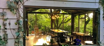 耶尔巴布埃纳旅馆  