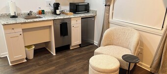 Cozy Accessible Studio Near Wake Forest & Downtown Winston-Salem