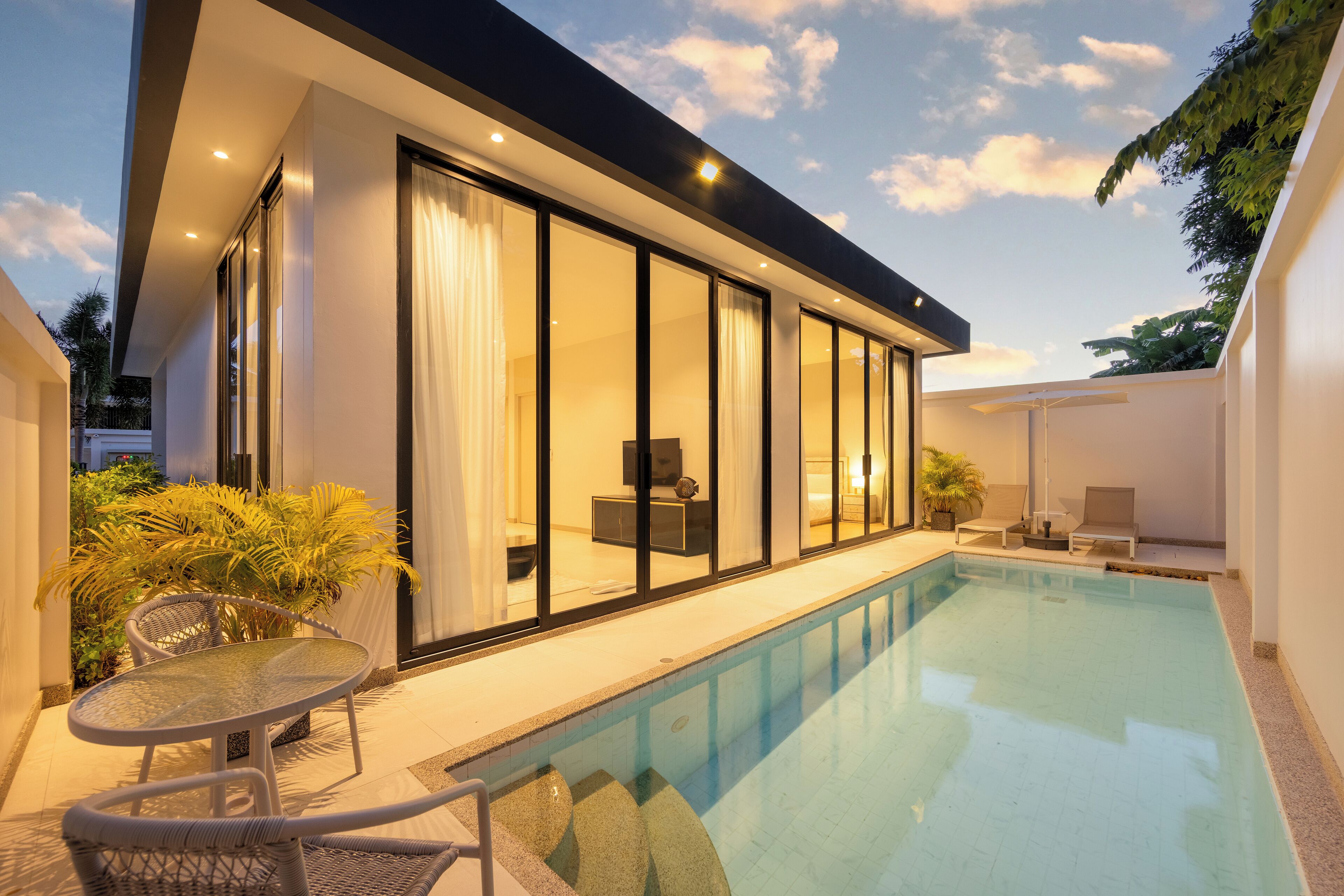 Front of property - evening/night