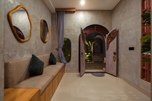 Minibar, caja fuerte, escritorio y espacio para trabajar con un portátil