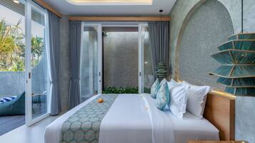 Minibar, Zimmersafe, Schreibtisch, laptopgeeigneter Arbeitsplatz