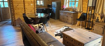 3-bedroom wooden chalet, on 1500m2 of enclosed grounds not overlooked