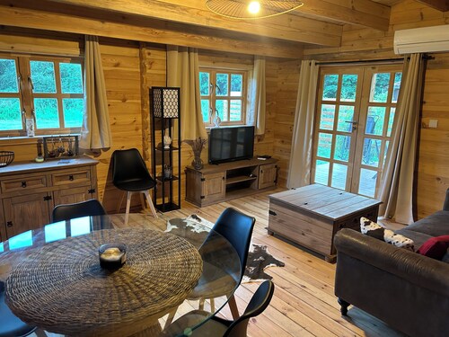 3-bedroom wooden chalet, on 1500m2 of enclosed grounds not overlooked