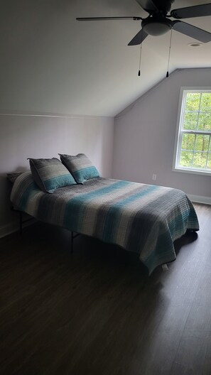 4 bedrooms, travel cot, free WiFi, bed sheets