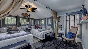 4 habitaciones, tabla de planchar con plancha, wifi y ropa de cama