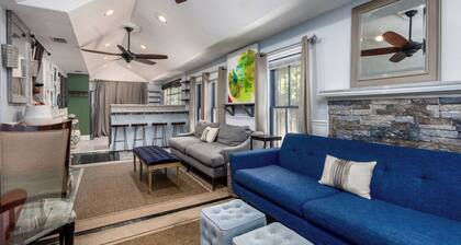 Luxury Retreat Just Steps from UF Main Campus