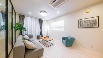 Villa - 4 soveværelser - køkken | Opholdsområde