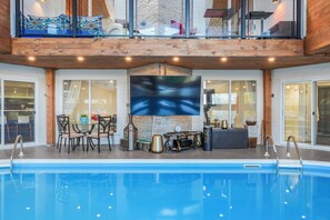 Innenpool, beheizter Pool