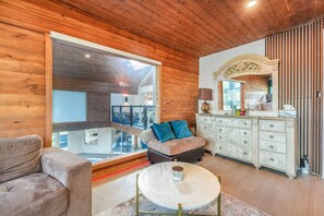 Interior - Woodland Pavilion | Heated Pool| Indoor Sports Dome| Pond| 14 acres Woods! (Erin)