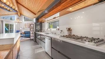 Microwave, oven, stovetop, dishwasher