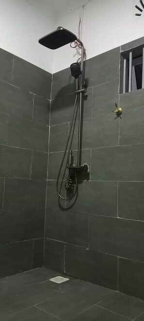 Family Bungalow, Garden View | Bathroom - Lux Suites Siyoi Gardens Kitale (Kitale)
