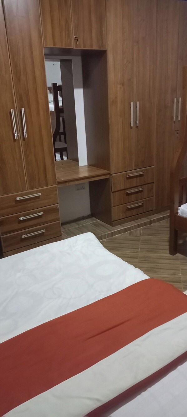 Family Bungalow, Garden View | Individually decorated, individually furnished, free WiFi, bed sheets