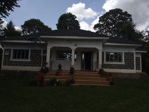 Lux Suites Siyoi Gardens Kitale