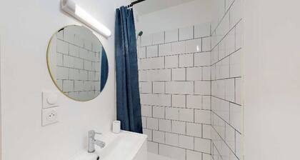 Private Room in a Shared Flat - Villeurbanne