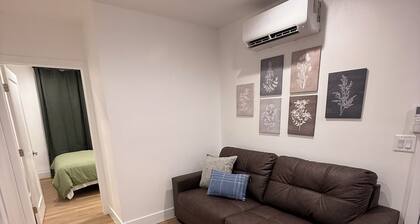 Comfortable 2BR North Hollywood Kitchen & Laundry