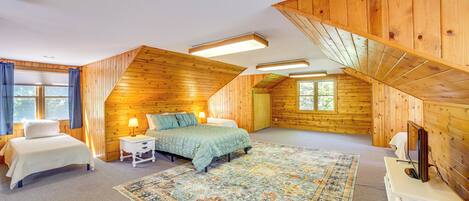 4 عدّة غرف نوم ومكواة/لوح كي وسرير سفر وخدمة الإنترنت