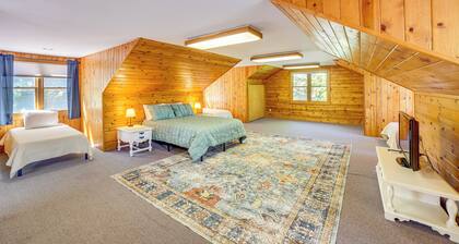 Live Large on Saddle Lake! Family Home w/ Dock