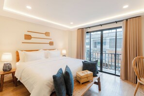 Superior Double Room | Desk, bed sheets - The Tribe Nimman Boutique Hotel (Chiang Mai)