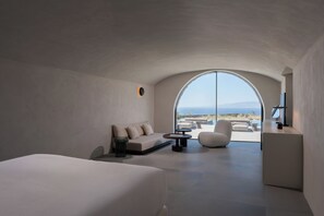 5 bedrooms, iron/ironing board, WiFi, bed sheets