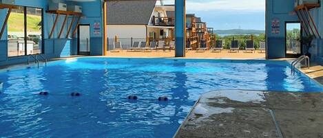 屋内プール、温水プール