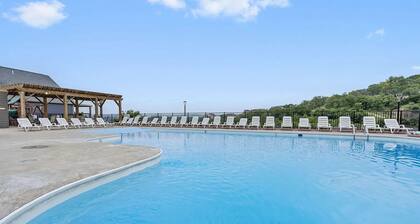 7-Bedroom | Private SPA | Indoor & Outdoor Pool | Game Room | 2min Drive to Lake