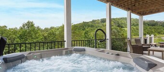 Something Extraordinary - The Branson Showstopper!