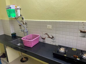 Microones i placa de cuina