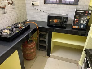 Microwave, stovetop