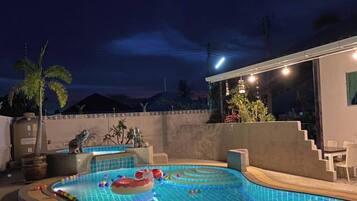 Family House, Lanai, Pool View