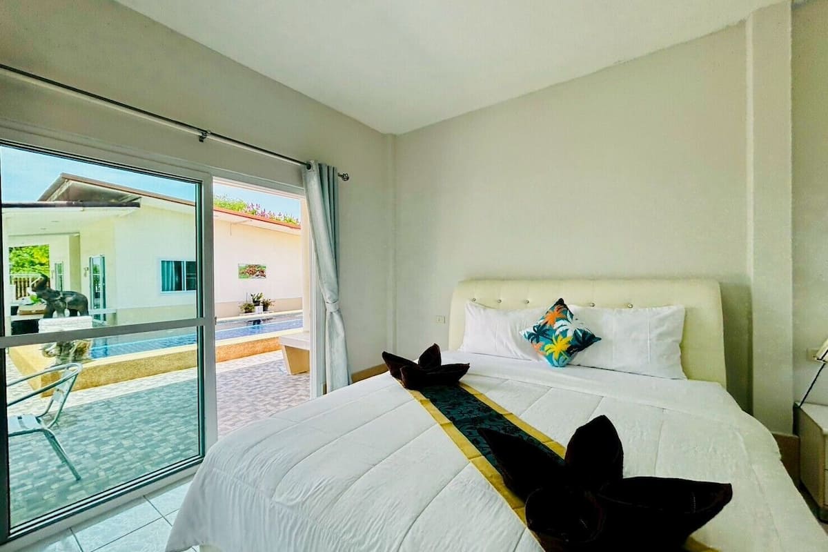 Bungalow, véranda, vue piscine