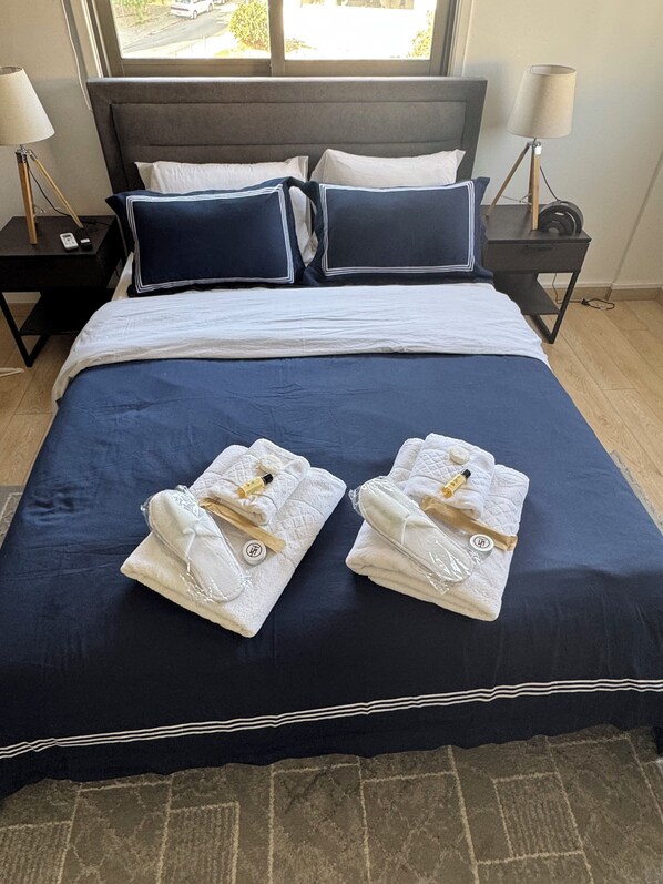 1 chambre, fer et planche à repasser, Wi-Fi, draps fournis