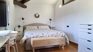 House, 2 Bedrooms, Patio, Garden View | 2 bedrooms