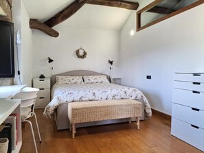 Nhà, 2 phòng ngủ, sân hiên, quang cảnh vườn | 2 phòng ngủ