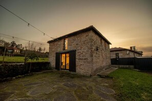House, 2 Bedrooms, Patio, Garden View | Terrace/patio