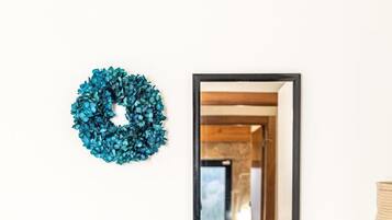 House, 2 Bedrooms, Patio, Garden View | Interior