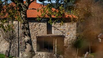 House, 2 Bedrooms, Patio, Garden View | Front of property