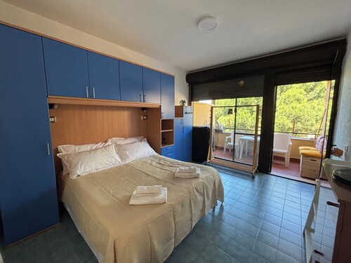 Cozy Apartment with Private Bathroom, Fully Equipped Kitchen, and Terrace