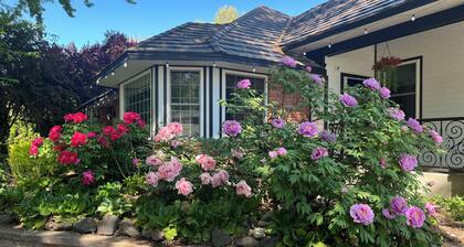 Cozy secluded loft @ Buckskin Ranch, every amenity, gateway to the adventure!