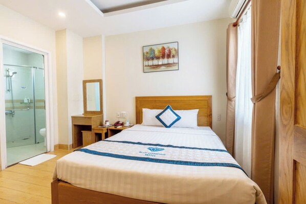 Superior Double Room | Desk, free WiFi, bed sheets