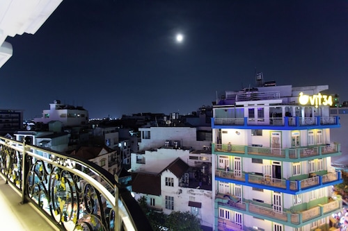 Blue Diamond Airport Hotel