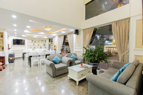 Blue Diamond Airport Hotel