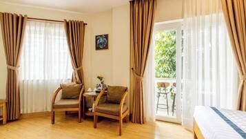 Family Room, Balcony | Street view