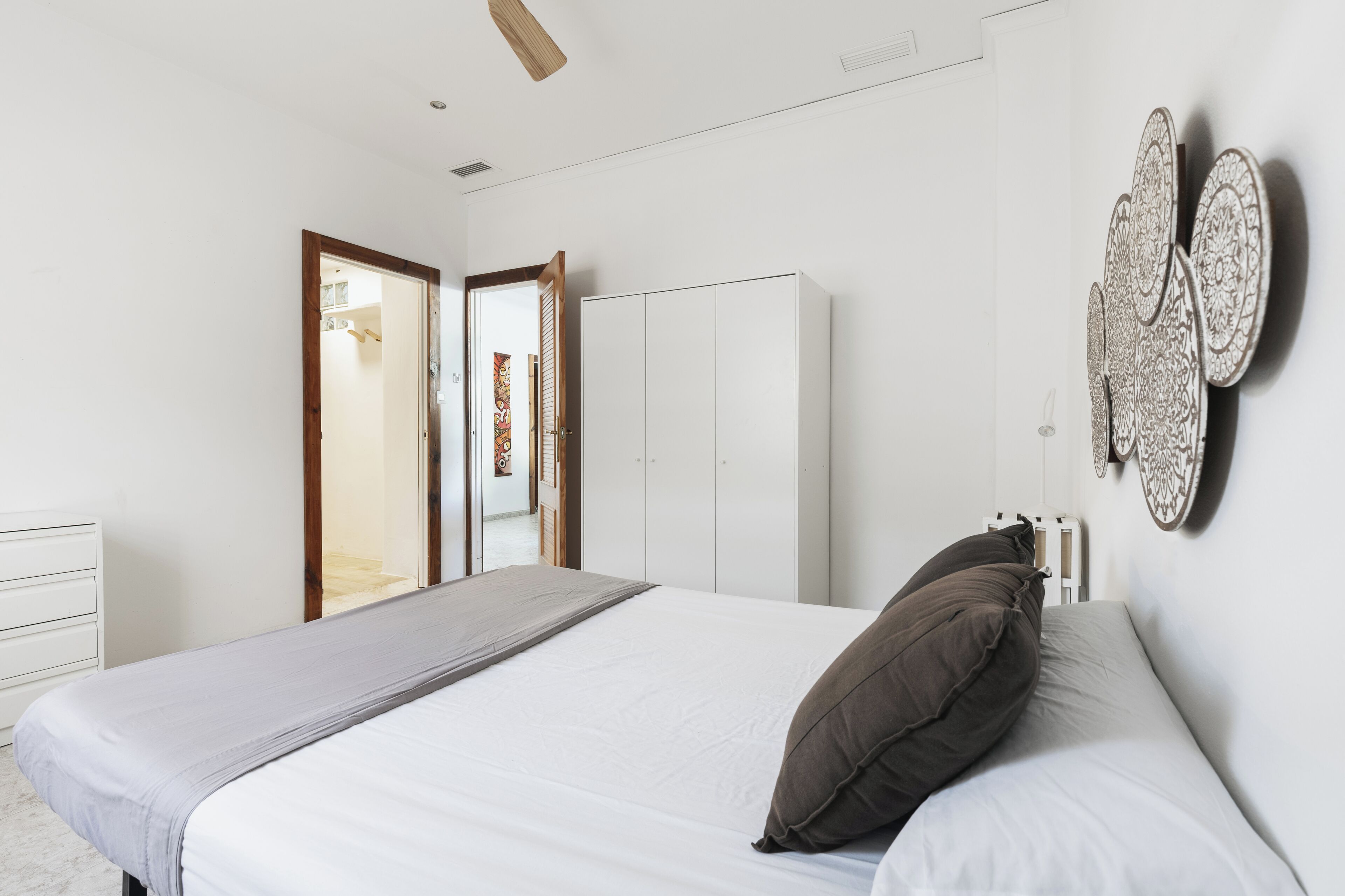 3 dormitorios, tabla de planchar con plancha, wifi gratis y ropa de cama