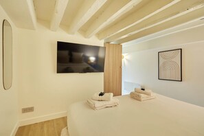 Departamento | 2 habitaciones y espacio para trabajar con laptop 