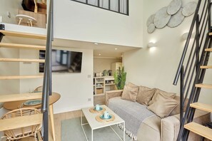 Apartment | Living area