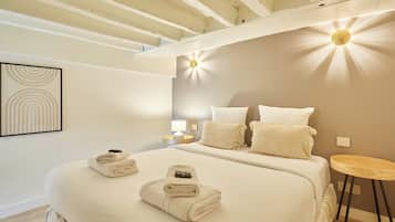 Apartment | 2 bedrooms, laptop workspace, iron/ironing board, free WiFi