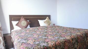 1 camera, Wi-Fi, lenzuola