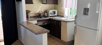 Sea View Penthouse with Rooftop Lounge