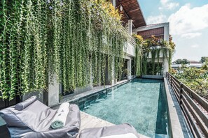 Deluxe Apartment | Living area