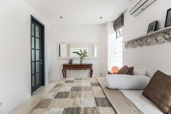 Tabla de planchar con plancha